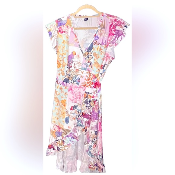 Lilac Multicolor Pattern Midi Wrap Dress - Picture 4 of 4